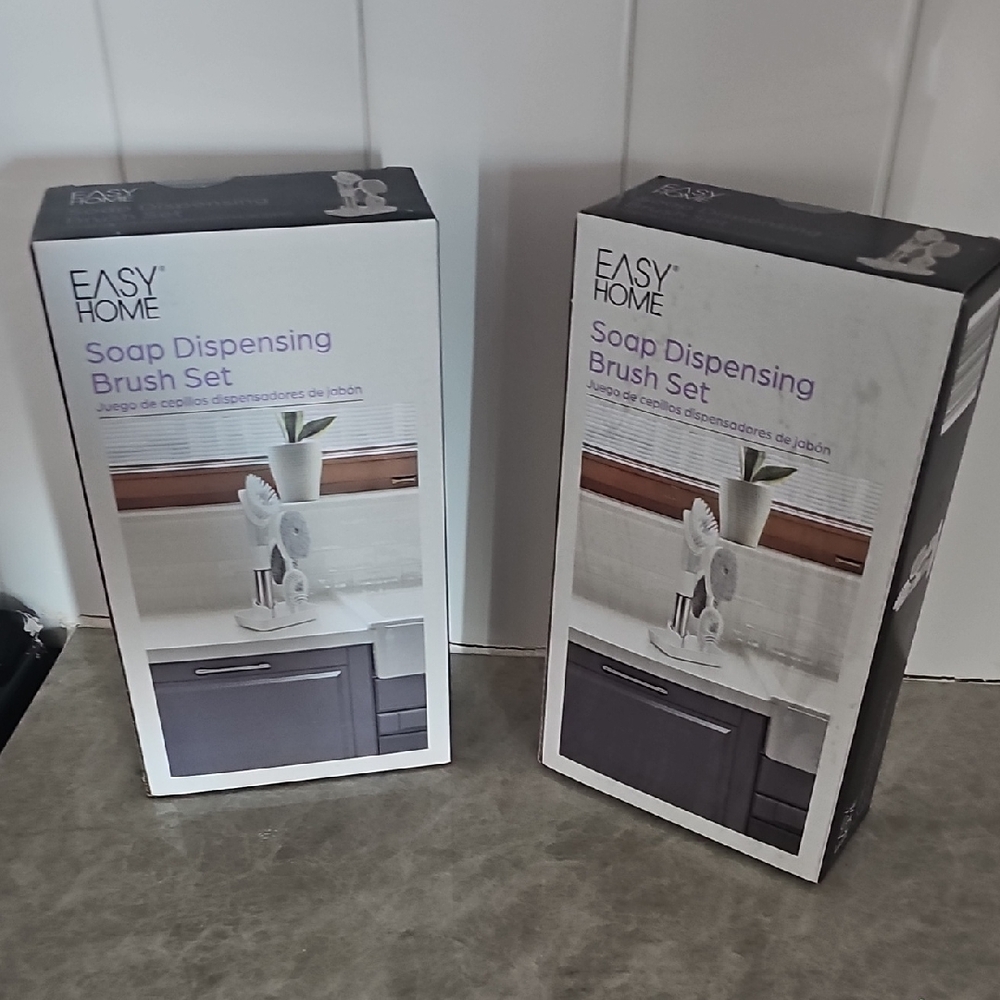 Elegant White And Gray  Bath Accessories Set